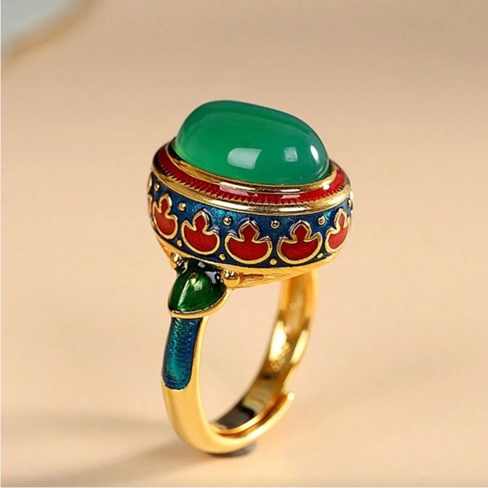 Vintage Green Ethnic Vibrant Gold Ring